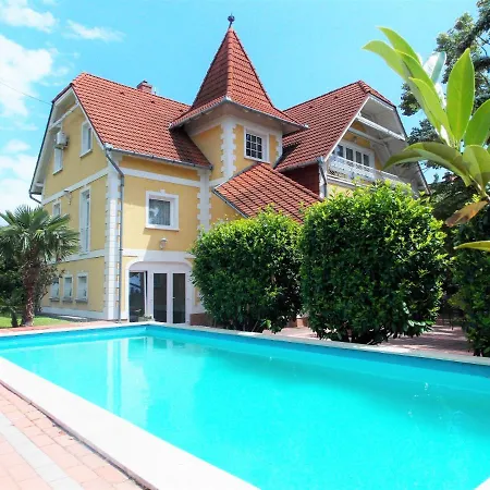 Apartment Eden Apartmanhaz Balatonfured