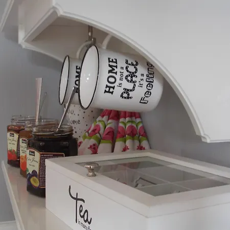 Eden Apartmanhaz Διαμέρισμα *