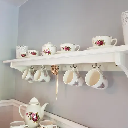 Eden Apartmanhaz アパート