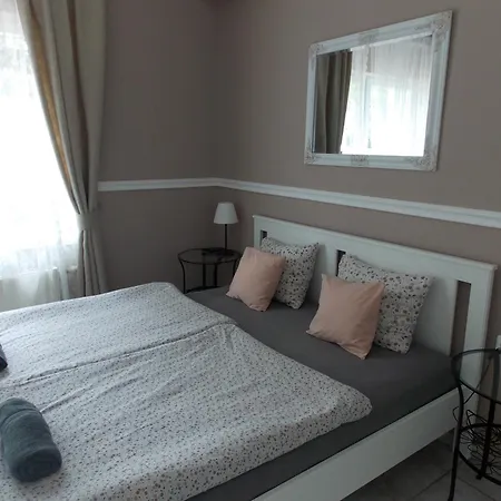 Eden Apartmanhaz * Balatonfüred