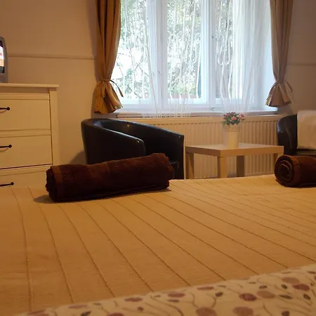 Eden Apartmanhaz Appartement *