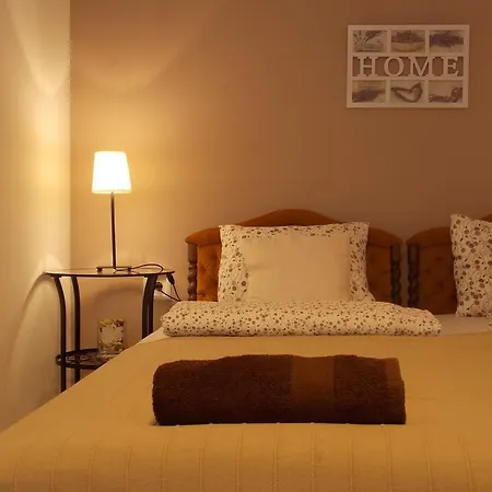 Eden Apartmanhaz Apartment Balatonfured