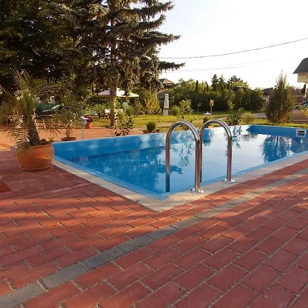 Eden Apartmanhaz Apartment