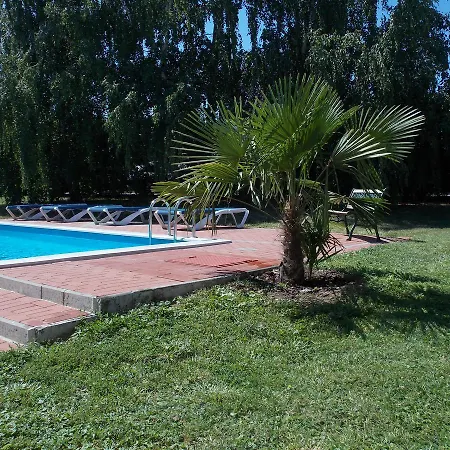 Eden Apartmanhaz *