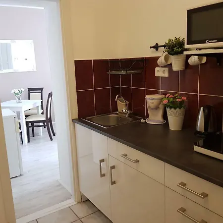 Eden Apartmanhaz