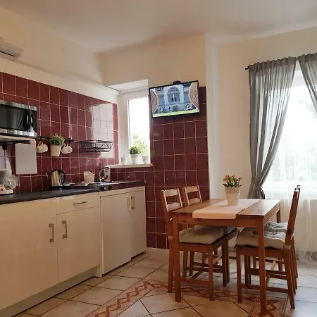 アパート Eden Apartmanhaz