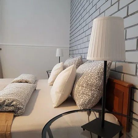 Eden Apartmanhaz Διαμέρισμα *